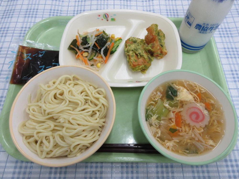 冷やし中華麺　牛乳　卵スープ　ちくわのカレー揚げ（2個）　冷やし中華の具　冷やし中華スープ